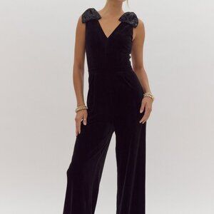 NWT Entro Black Velvet Wide Leg Jumpsuit With Sequin Bow Shoulder